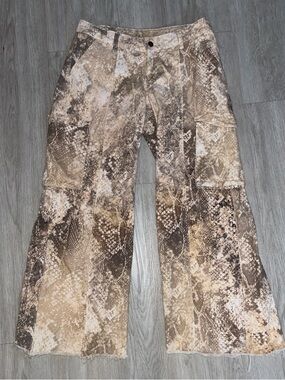 SHEIN BAE Beige Snake-Print Wide-Leg Cargo Pants